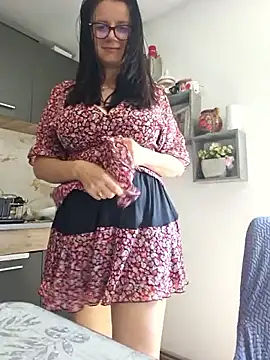 KristenVega online show from 15, 5, 2026