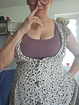 Snapshot of KristenVega chatting on 15, 7, 2026 KristenVega online show from 15, 7, 2026