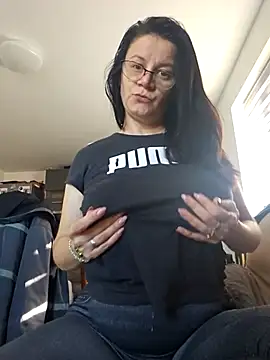 KristenVega online show from 31, 10, 2025