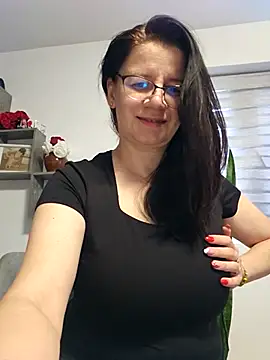 KristenVega online show from 18, 11, 2025