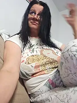 KristenVega online show from 17, 11, 2025