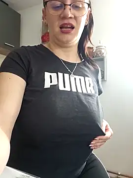 KristenVega online show from 15, 12, 2025