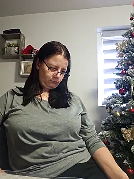 KristenVega online show from 4, 12, 2025