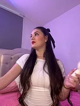 EmilyS   online show from 17, 1, 2025