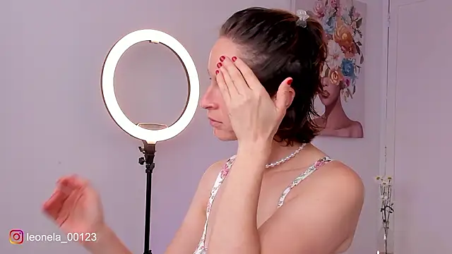 cuddlingbunny online show from 20, 2, 2026