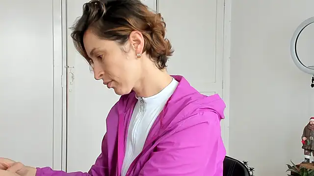 cuddlingbunny online show from 29, 11, 2025