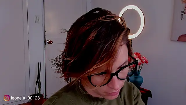 cuddlingbunny online show from 19, 12, 2025