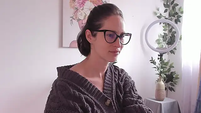 cuddlingbunny online show from 30, 3, 2026