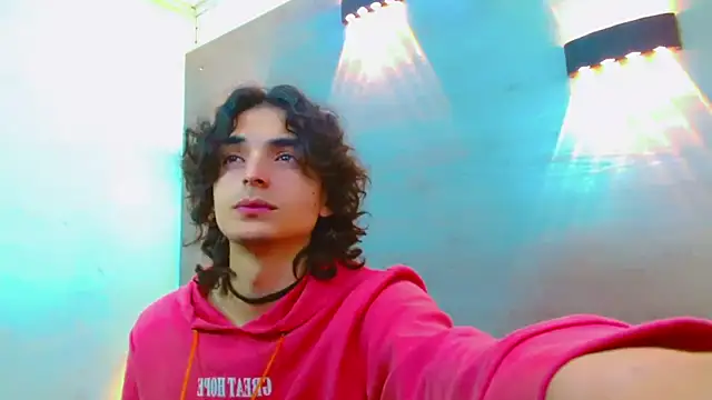 Snapshot of Sr_BonnyEthan chatting on 18, 11, 2025 Sr BonnyEthan online show from 18, 11, 2025