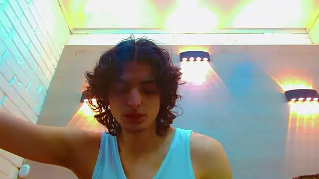 Snapshot of Sr_BonnyEthan chatting on 15, 11, 2025 Sr BonnyEthan online show from 15, 11, 2025