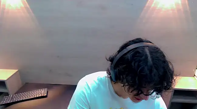 Snapshot of Sr_BonnyEthan chatting on 14, 2, 2025 Sr BonnyEthan online show from 14, 2, 2025