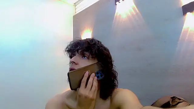 Snapshot of Sr_BonnyEthan chatting on 11, 9, 2025 Sr BonnyEthan online show from 11, 9, 2025