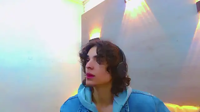 Snapshot of Sr_BonnyEthan chatting on 14, 10, 2025 Sr BonnyEthan online show from 14, 10, 2025