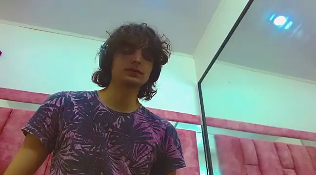 Snapshot of Sr_BonnyEthan chatting on 25, 2, 2025 Sr BonnyEthan online show from 25, 2, 2025