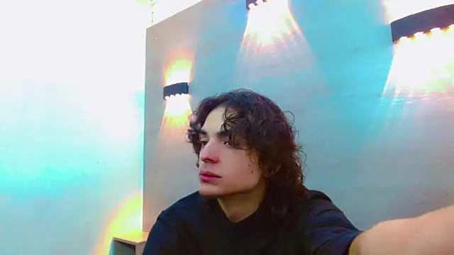 Snapshot of Sr_BonnyEthan chatting on 6, 11, 2025 Sr BonnyEthan online show from 6, 11, 2025