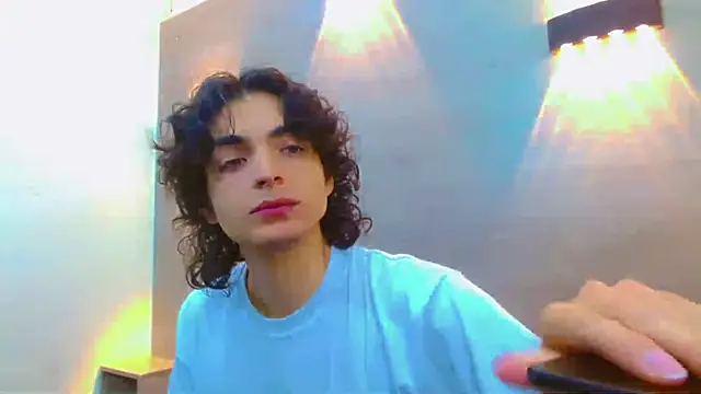 Snapshot of Sr_BonnyEthan chatting on 8, 10, 2025 Sr BonnyEthan online show from 8, 10, 2025