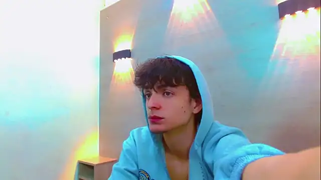 Snapshot of Sr_BonnyEthan chatting on 2, 12, 2025 Sr BonnyEthan online show from 2, 12, 2025