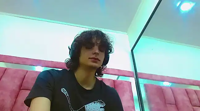 Snapshot of Sr_BonnyEthan chatting on 7, 3, 2025 Sr BonnyEthan online show from 7, 3, 2025