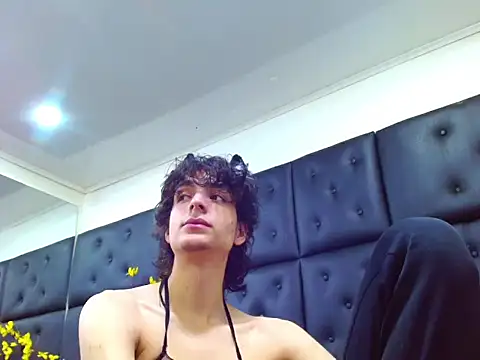 Sr BonnyEthan online show from 6, 3, 2026