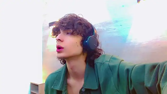 Snapshot of Sr_BonnyEthan chatting on 24, 9, 2025 Sr BonnyEthan online show from 24, 9, 2025