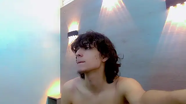 Snapshot of Sr_BonnyEthan chatting on 9, 9, 2025 Sr BonnyEthan online show from 9, 9, 2025