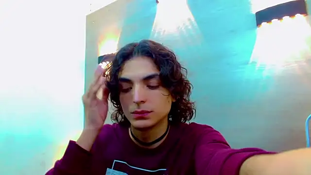 Snapshot of Sr_BonnyEthan chatting on 12, 11, 2025 Sr BonnyEthan online show from 12, 11, 2025