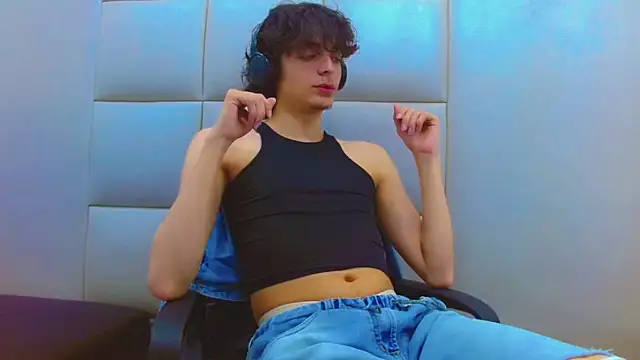 Sr BonnyEthan online show from 4, 3, 2026