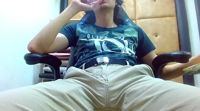 Snapshot of Sr_BonnyEthan chatting on 21, 3, 2025 Sr BonnyEthan online show from 21, 3, 2025