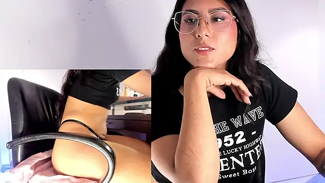 Snapshot of DaraBeckett chatting on 8, 3, 2025 DaraBeckett online show from 8, 3, 2025