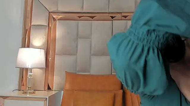 Snapshot of DaraBeckett chatting on 11, 9, 2025 DaraBeckett online show from 11, 9, 2025