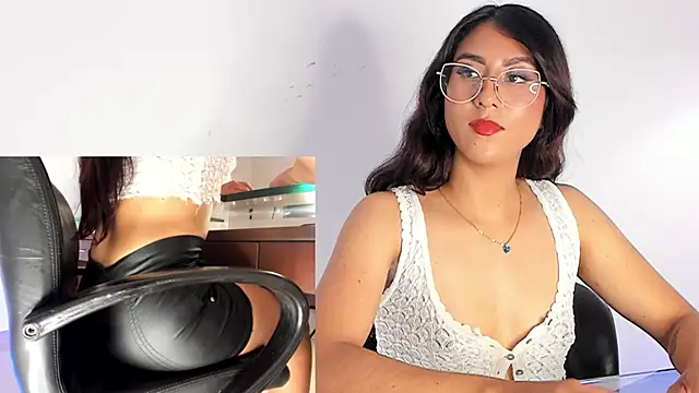 Snapshot of DaraBeckett chatting on 7, 3, 2025 DaraBeckett online show from 7, 3, 2025