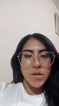 Snapshot of DaraBeckett chatting on 18, 3, 2025 DaraBeckett online show from 18, 3, 2025