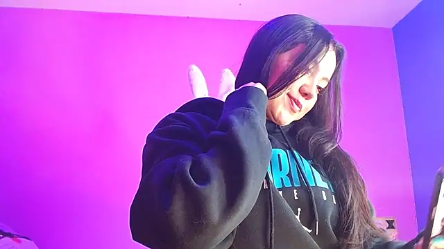 Snapshot of Isa-Jones chatting on 14, 10, 2025 Isa-Jones online show from 14, 10, 2025