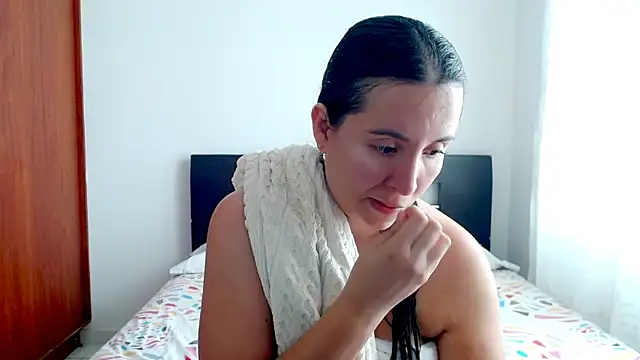 emely sexx20 online show from 26, 9, 2025