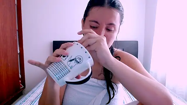 emely sexx20 online show from 21, 12, 2025