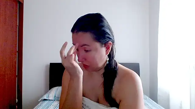 emely sexx20 online show from 28, 11, 2025