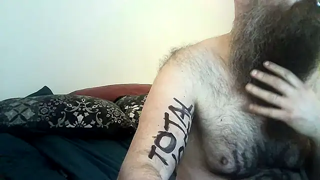 JunkieShitPig online show from 22, 3, 2025