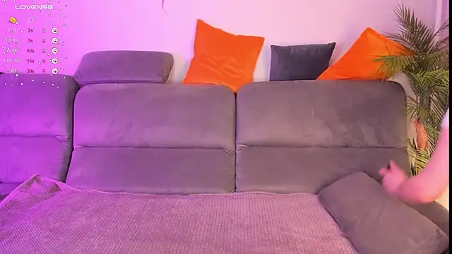 Snapshot of helen_ramsay chatting on 3, 3, 2026 helen ramsay online show from 3, 3, 2026