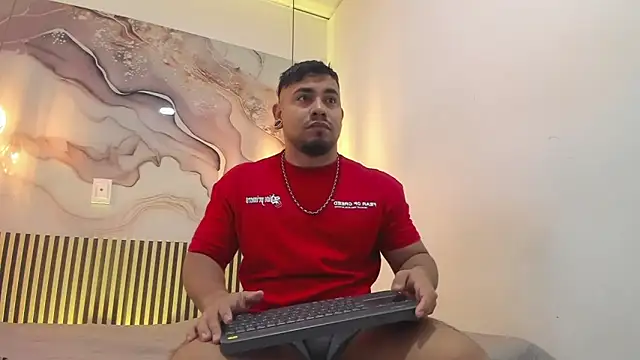 Snapshot of BrianMalonee chatting on 16, 11, 2025 BrianMalonee online show from 16, 11, 2025