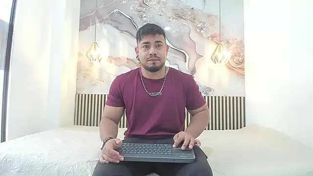 Snapshot of BrianMalonee chatting on 12, 11, 2025 BrianMalonee online show from 12, 11, 2025