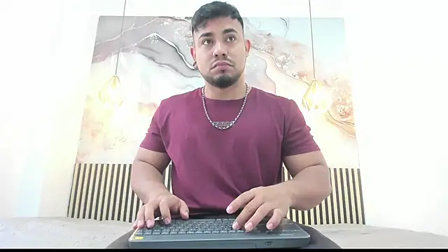 Snapshot of BrianMalonee chatting on 5, 11, 2025 BrianMalonee online show from 5, 11, 2025