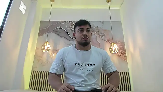 Snapshot of BrianMalonee chatting on 13, 11, 2025 BrianMalonee online show from 13, 11, 2025