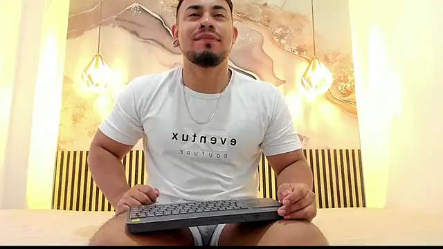 Snapshot of BrianMalonee chatting on 3, 10, 2025 BrianMalonee online show from 3, 10, 2025