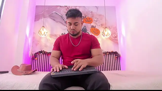 Snapshot of BrianMalonee chatting on 30, 10, 2025 BrianMalonee online show from 30, 10, 2025