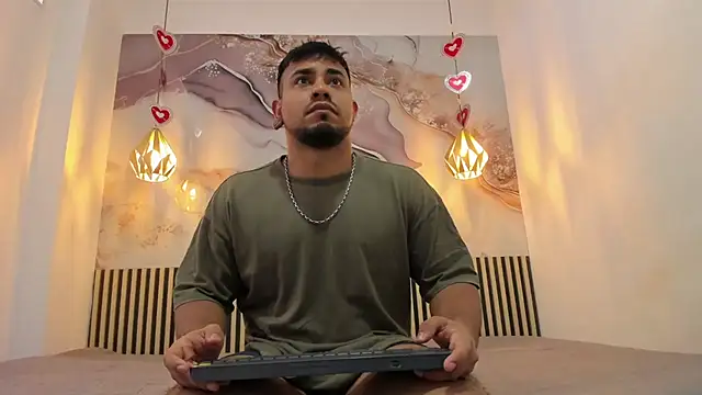 Snapshot of BrianMalonee chatting on 24, 3, 2026 BrianMalonee online show from 24, 3, 2026