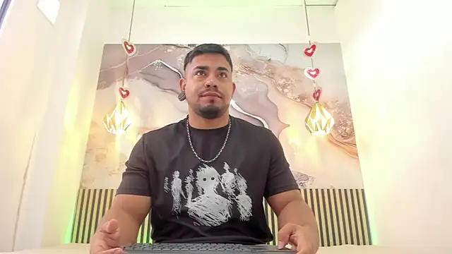 Snapshot of BrianMalonee chatting on 10, 4, 2026 BrianMalonee online show from 10, 4, 2026