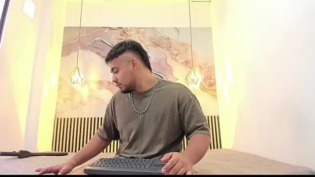 Snapshot of BrianMalonee chatting on 19, 9, 2025 BrianMalonee online show from 19, 9, 2025