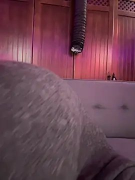 selenaluvv online show from 12, 3, 2026