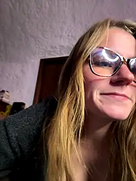 selenaluvv online show from 14, 12, 2025