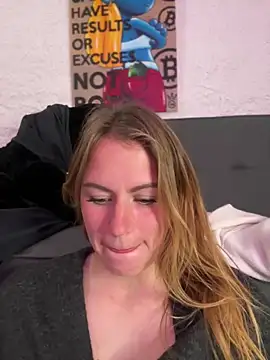 selenaluvv online show from 25, 2, 2026